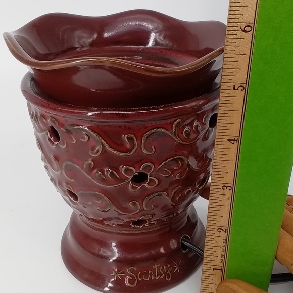 SCENTSY WAX WARMER - Picture 3 of 4